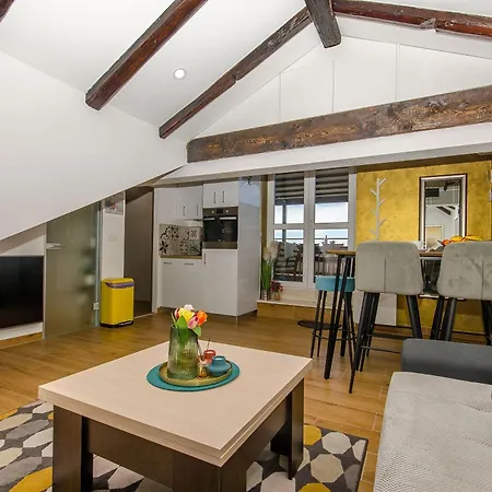 Jacuzzi Sky 公寓 *